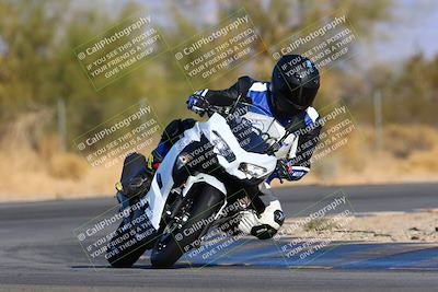 media/Jan-08-2022-SoCal Trackdays (Sat) [[1ec2777125]]/Turn 2 (150pm)/